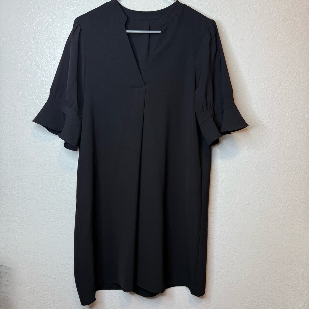 Black V-Neck Shift Dress with Flutter Sleeves Size Large